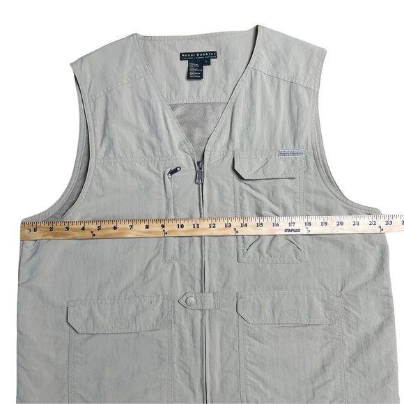 Royal Robbins Vest Outdoor Travel Fishing Tan Khaki Multi Pockets Men’s Size L - Picture 4 of 7